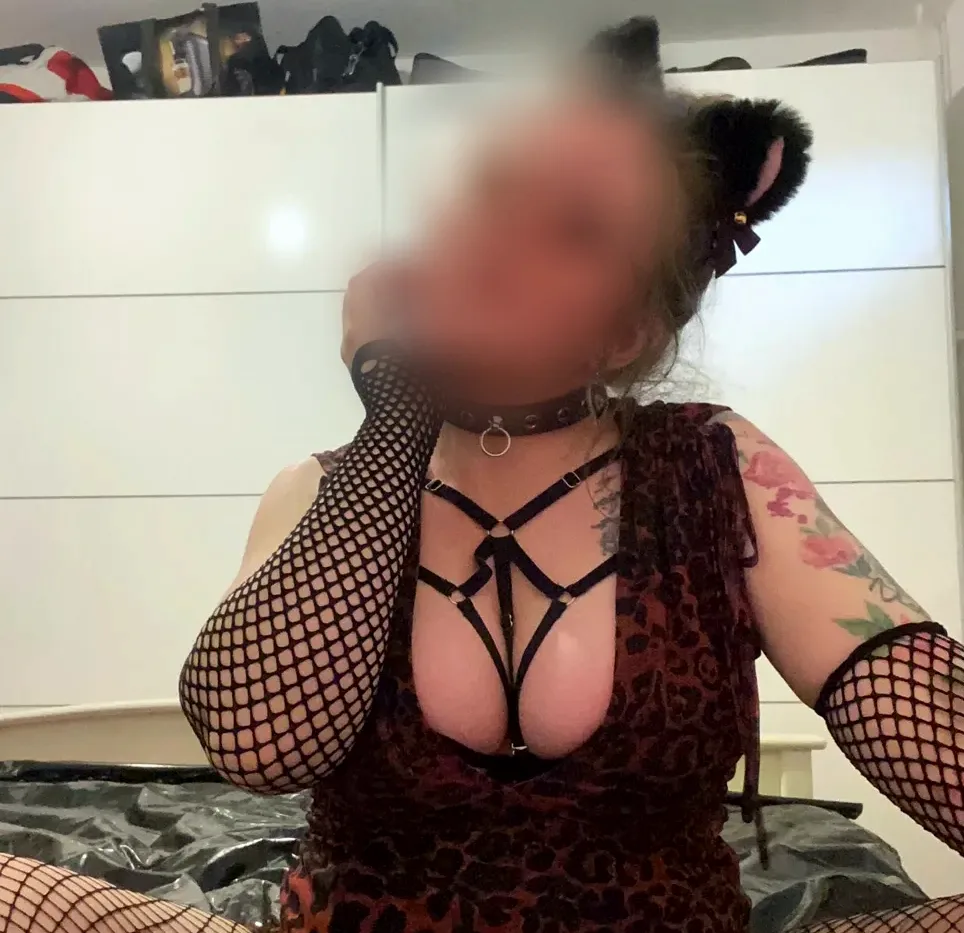 Frieda, 27