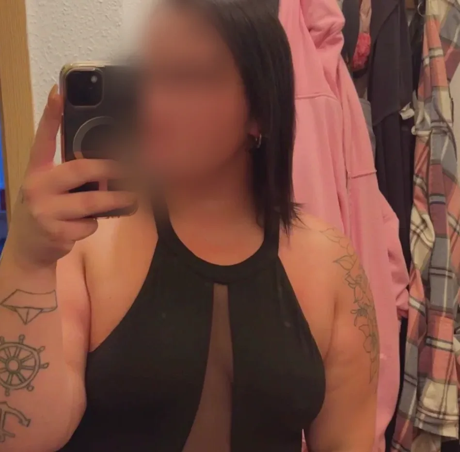 Hanna, 28